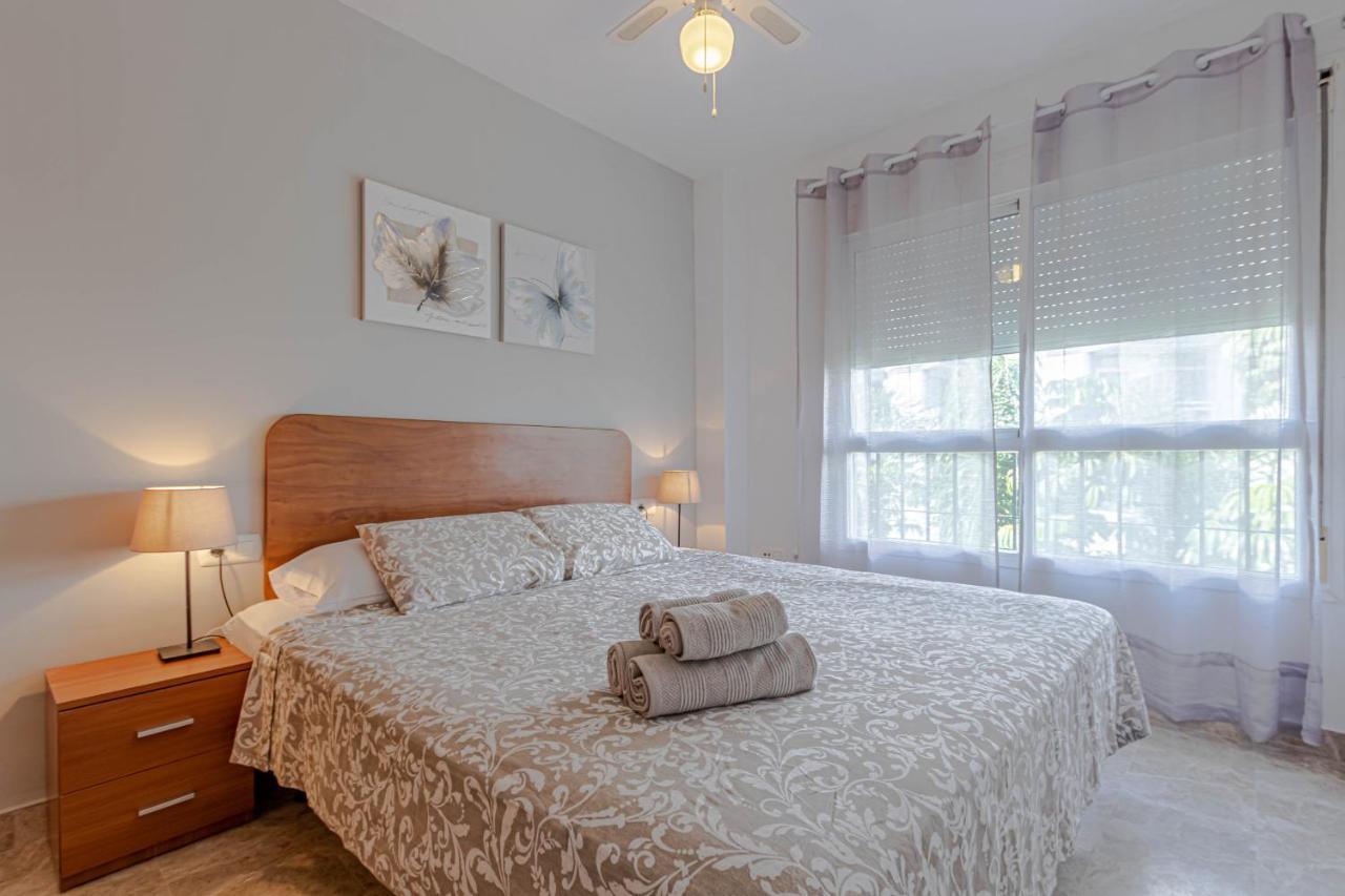 797 Holiday Rentals- Duplex Para 7 En La Carihuela A 1 Min De La Playa Torremolinos Dış mekan fotoğraf