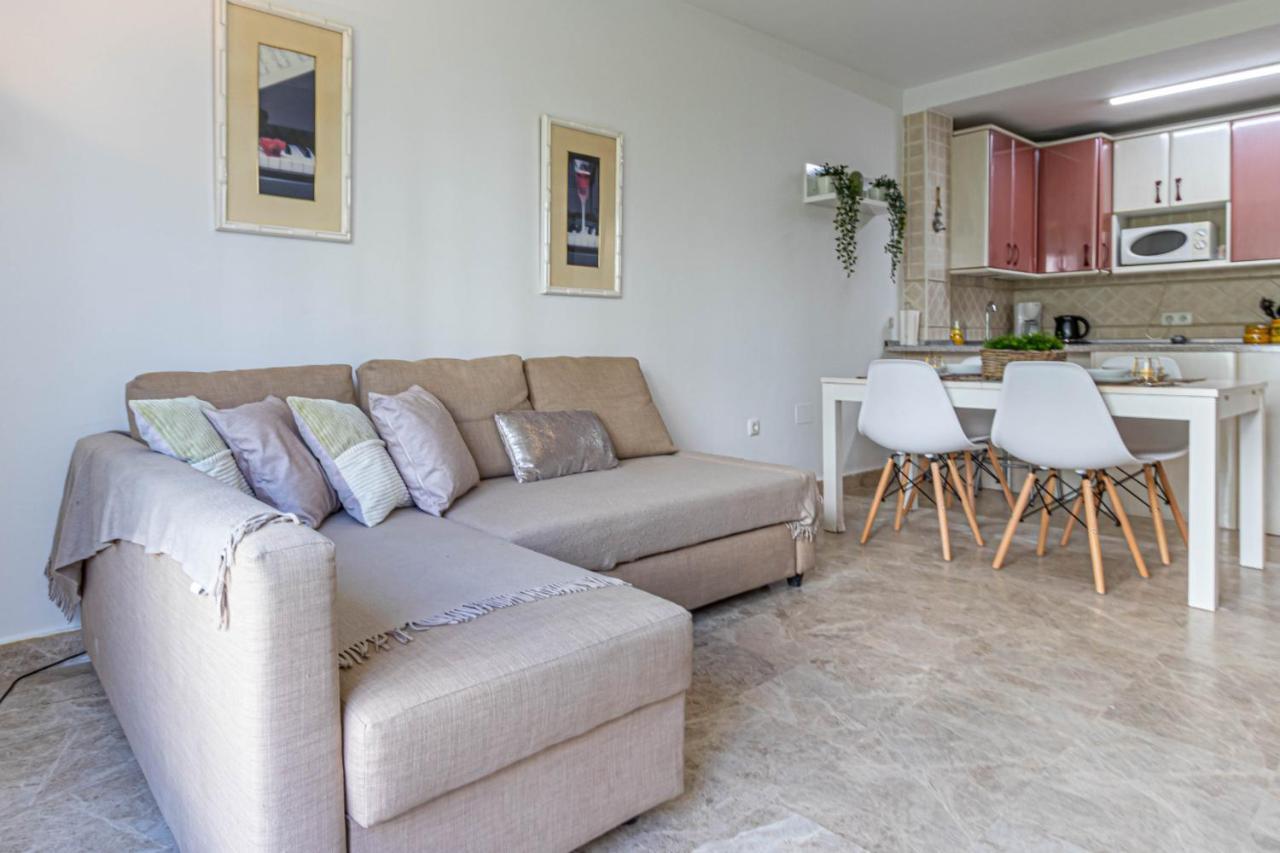 797 Holiday Rentals- Duplex Para 7 En La Carihuela A 1 Min De La Playa Torremolinos Dış mekan fotoğraf