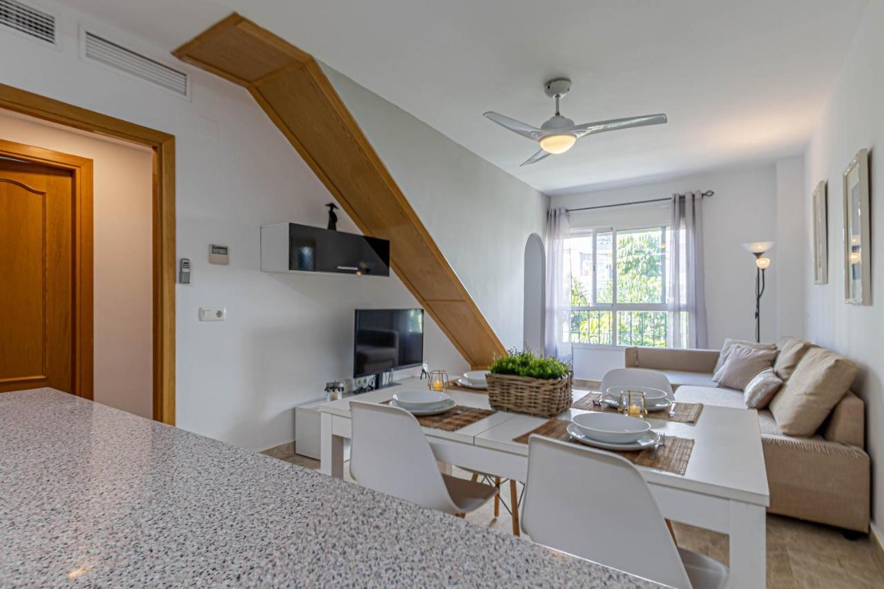 797 Holiday Rentals- Duplex Para 7 En La Carihuela A 1 Min De La Playa Torremolinos Dış mekan fotoğraf