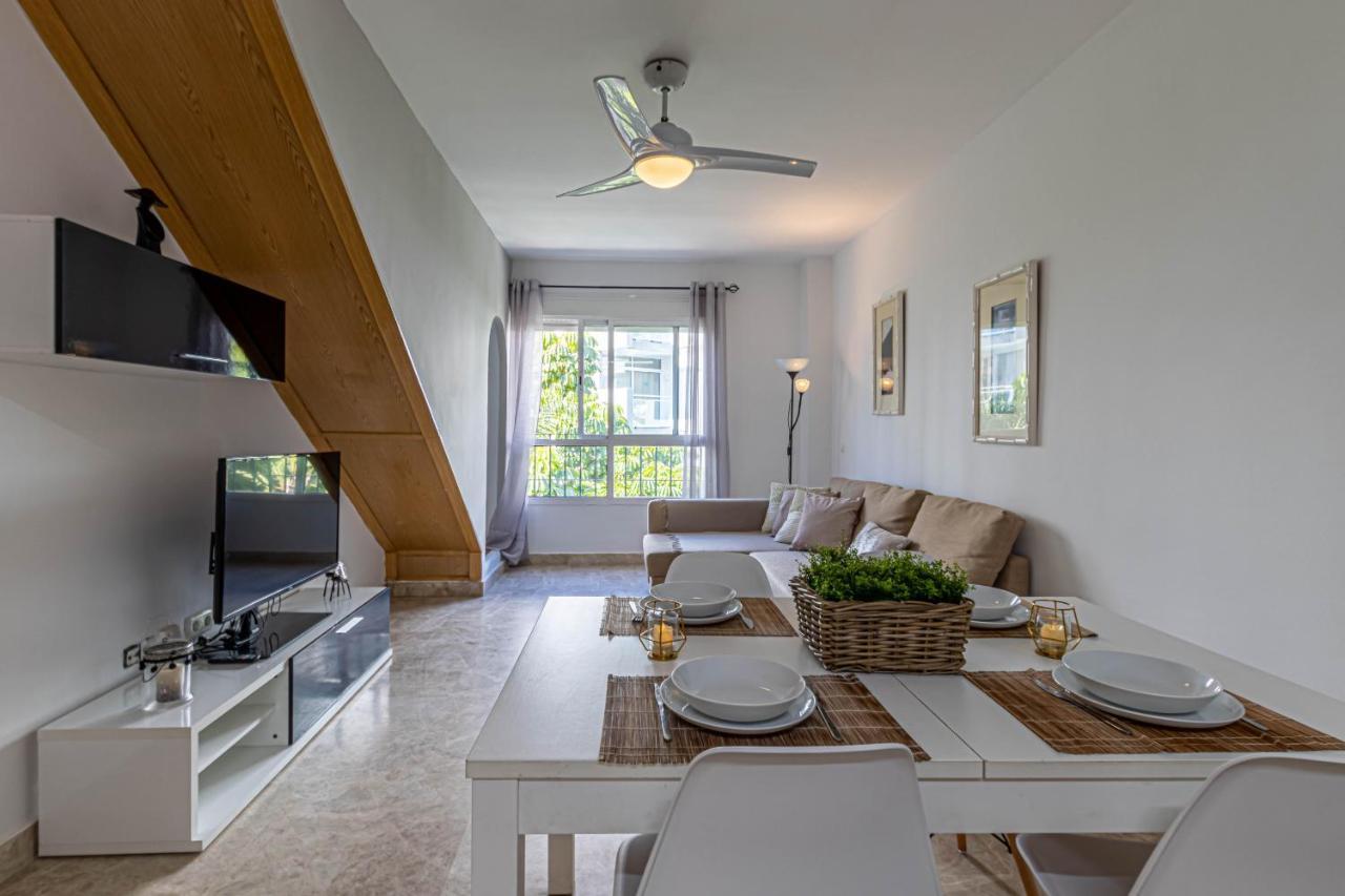 797 Holiday Rentals- Duplex Para 7 En La Carihuela A 1 Min De La Playa Torremolinos Dış mekan fotoğraf