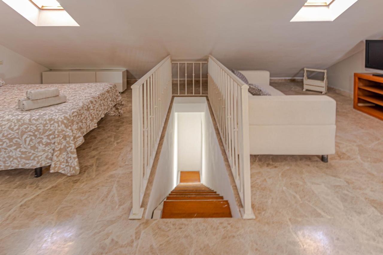 797 Holiday Rentals- Duplex Para 7 En La Carihuela A 1 Min De La Playa Torremolinos Dış mekan fotoğraf