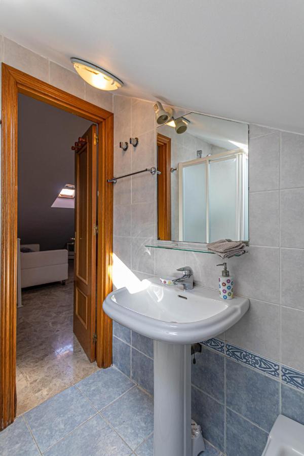 797 Holiday Rentals- Duplex Para 7 En La Carihuela A 1 Min De La Playa Torremolinos Dış mekan fotoğraf