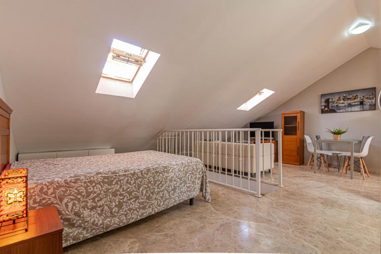 797 Holiday Rentals- Duplex Para 7 En La Carihuela A 1 Min De La Playa Torremolinos Dış mekan fotoğraf
