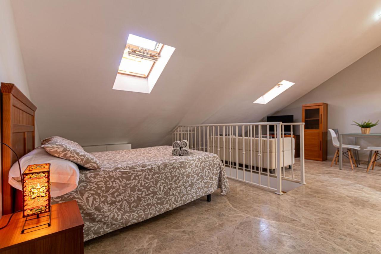 797 Holiday Rentals- Duplex Para 7 En La Carihuela A 1 Min De La Playa Torremolinos Dış mekan fotoğraf