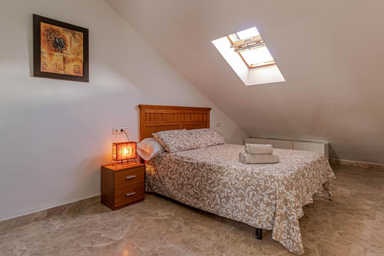 797 Holiday Rentals- Duplex Para 7 En La Carihuela A 1 Min De La Playa Torremolinos Dış mekan fotoğraf