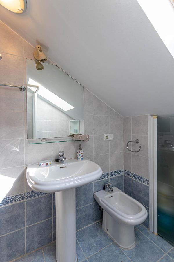 797 Holiday Rentals- Duplex Para 7 En La Carihuela A 1 Min De La Playa Torremolinos Dış mekan fotoğraf